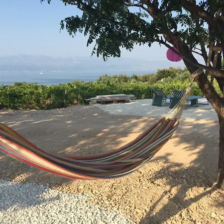 In The Vinyard Villa Sutivan